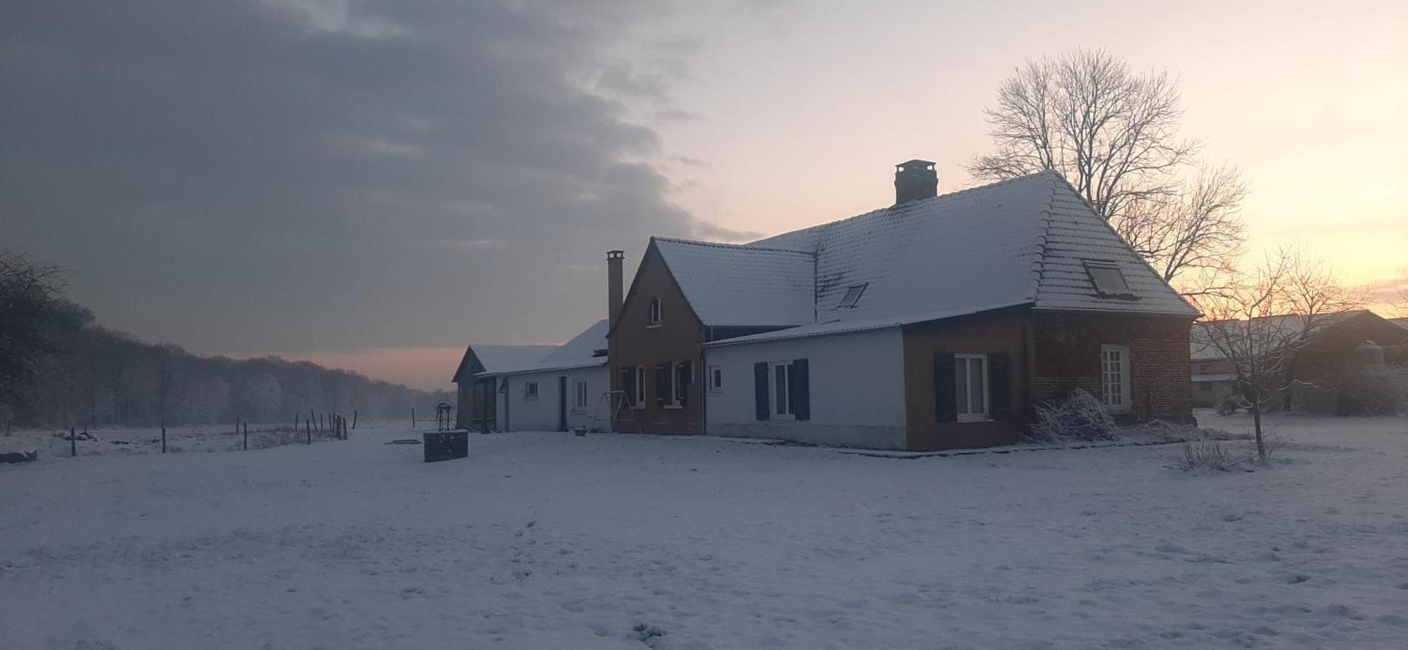 Le Thuit - F2 Plain Pied Tout Equipe A La Ferme Charleval  Экстерьер фото
